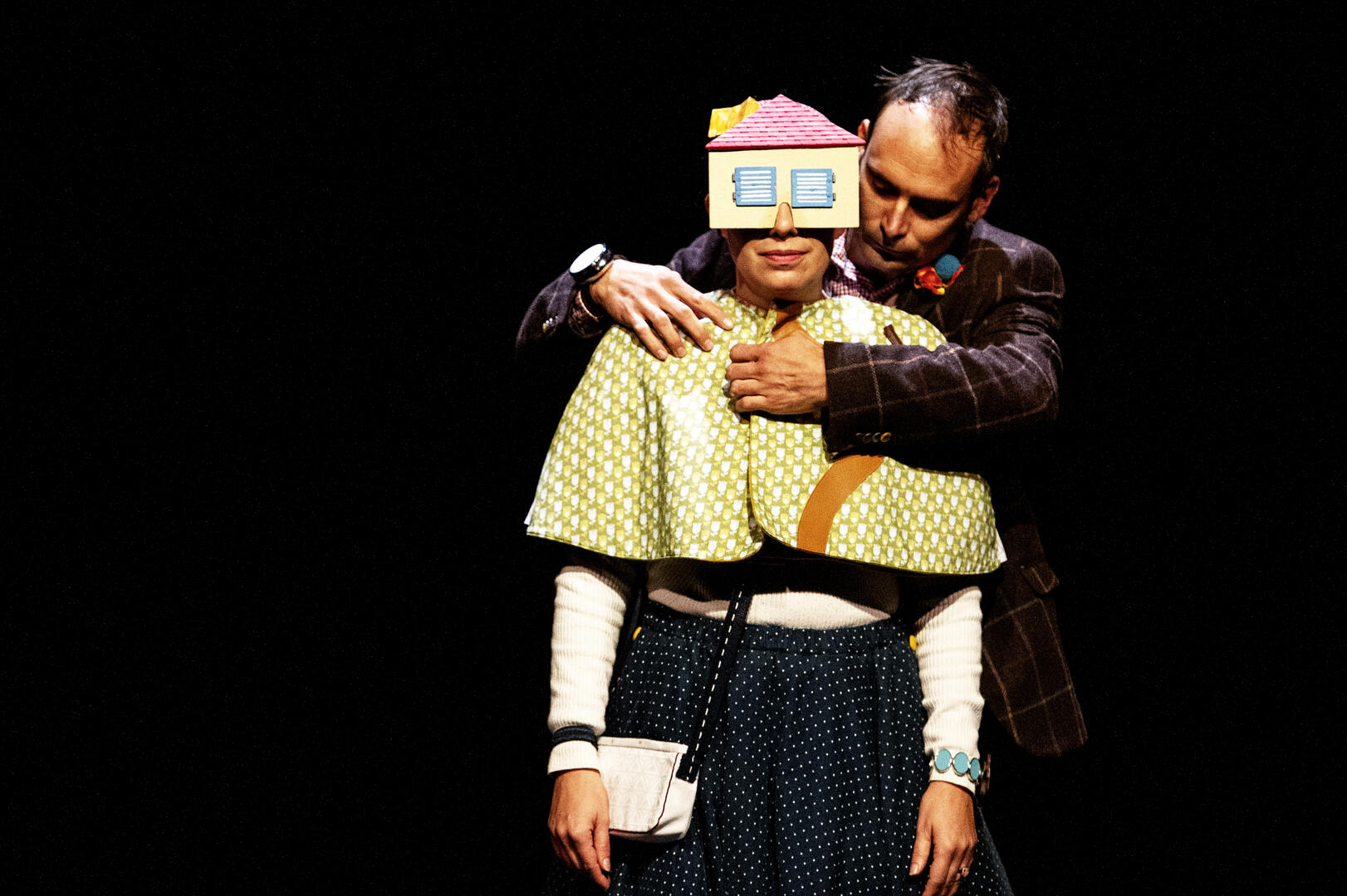 Dans_les_jupes_de_ma_mère_©_Virginie_Meigné_PAGE_16_G_OK_BROCHURE[1]