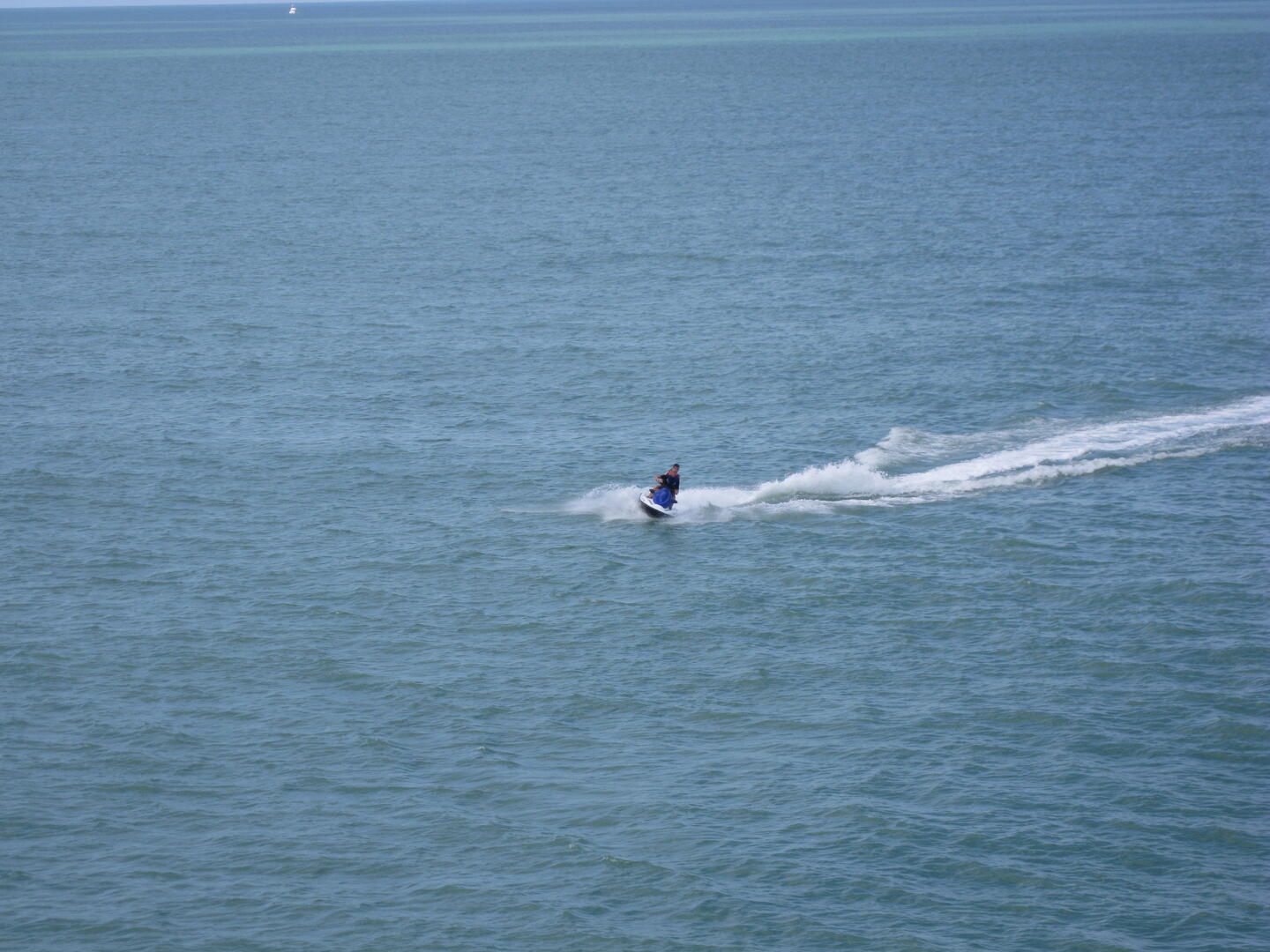 Jet-ski en mer
