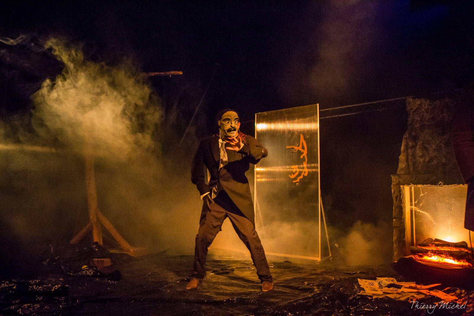 Le_Chat_Noir_-_Cie_des_Invisibles_-_Crédits_Thierry_Michel[1]