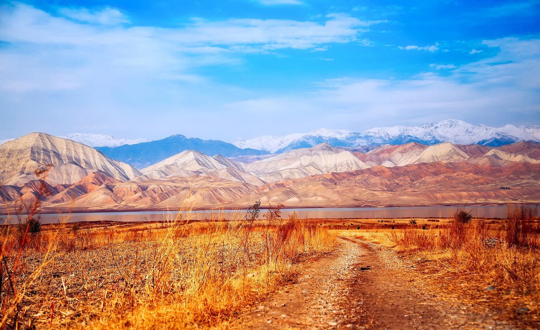 kyrgyzstan-2287572_1920