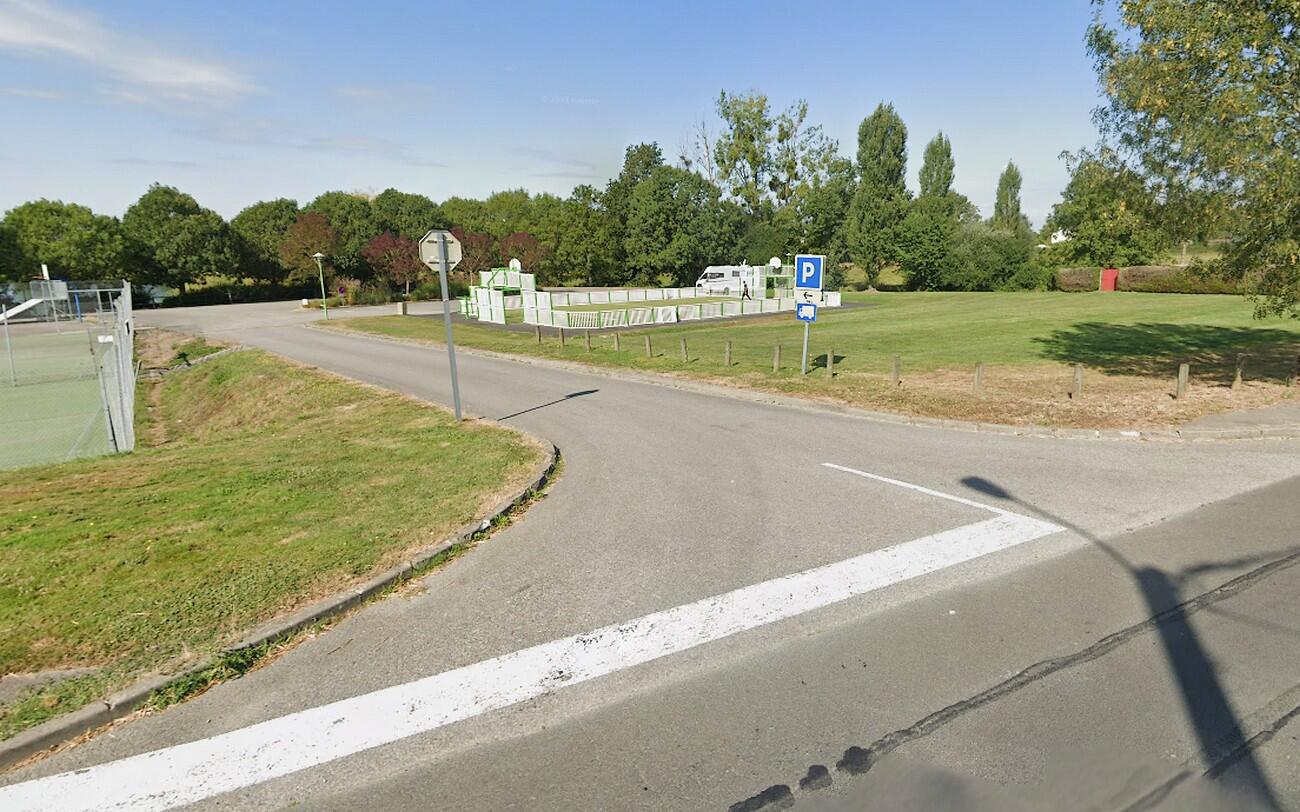 courlay-aire-de-camping-car