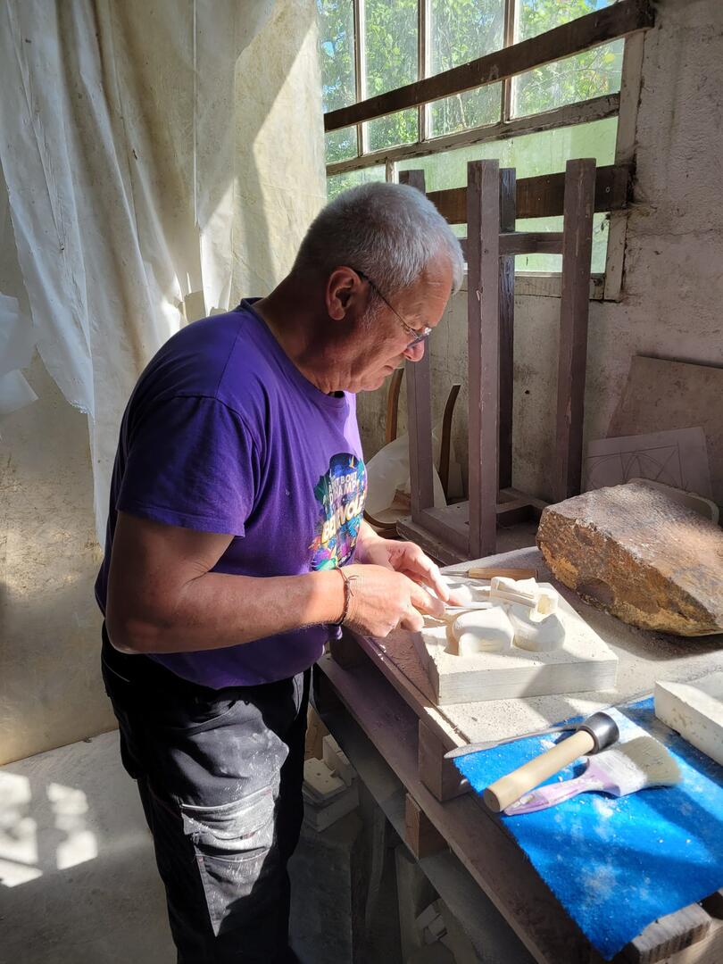 Stagiaire atelier de sculpture