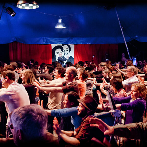 32-LE BAL