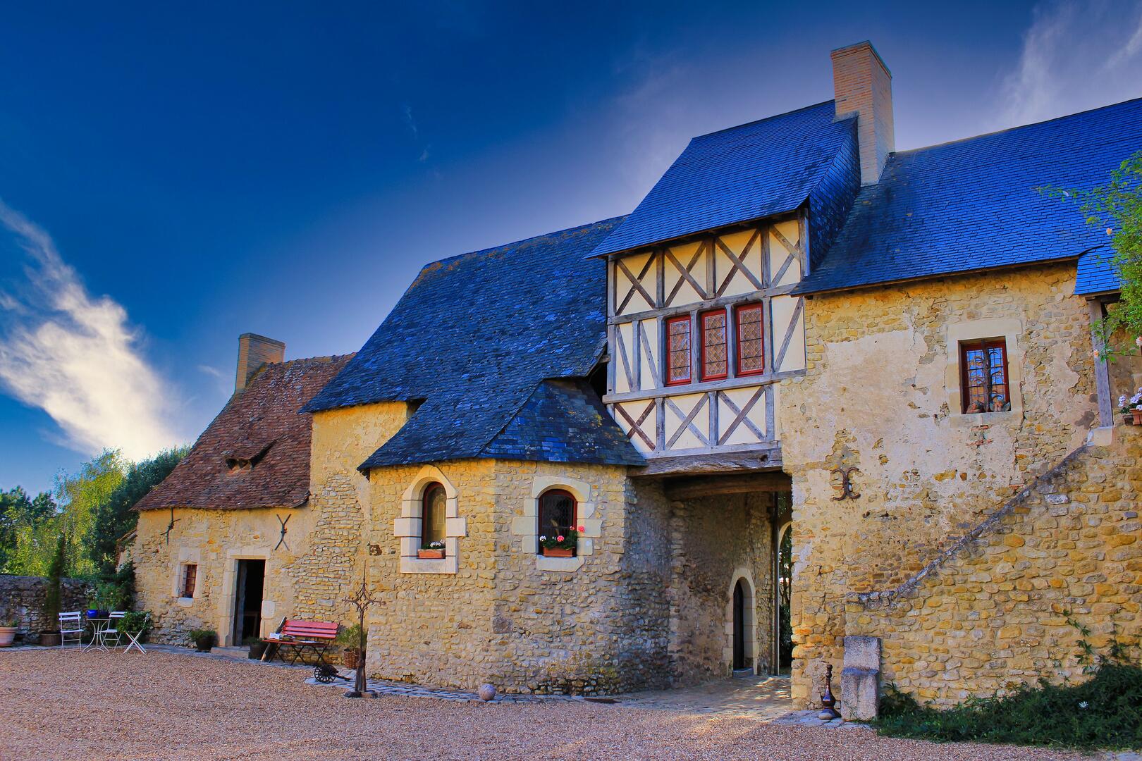 Vallée de la Sarthe - Précigné - Manoir de Sourches