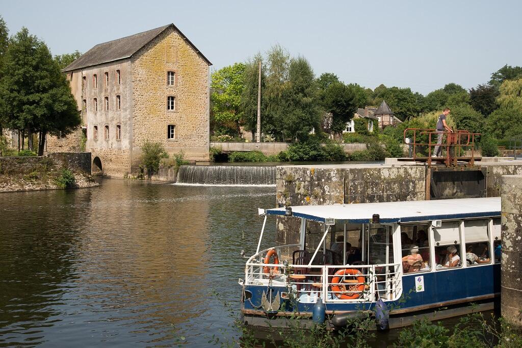 Mayenne bateau promenade