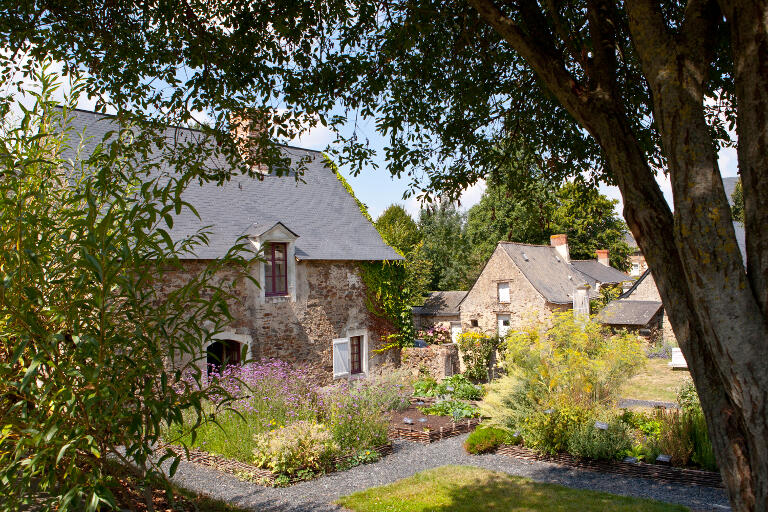 jardin-de-simple-chenillé-changé-49-pcu