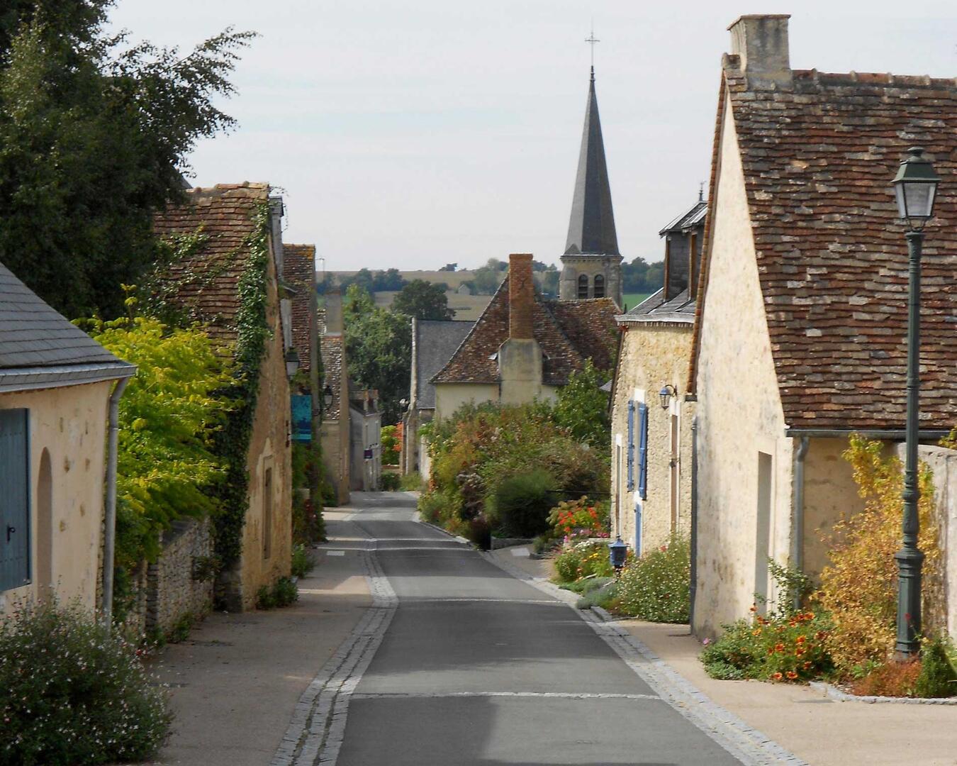 Rue de l'église Maigné