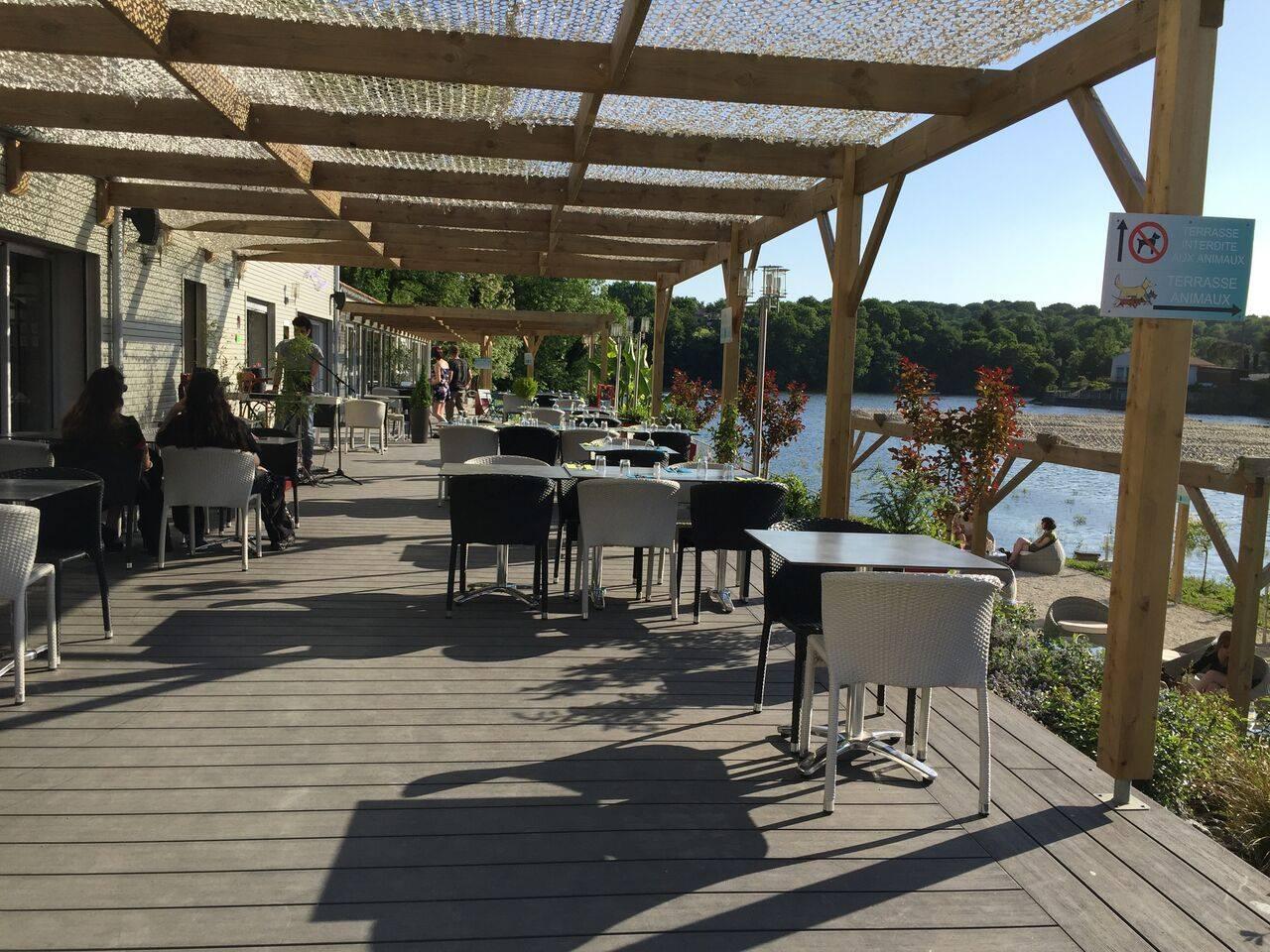 bar-restaurant-chill-out-mervent-85200-01