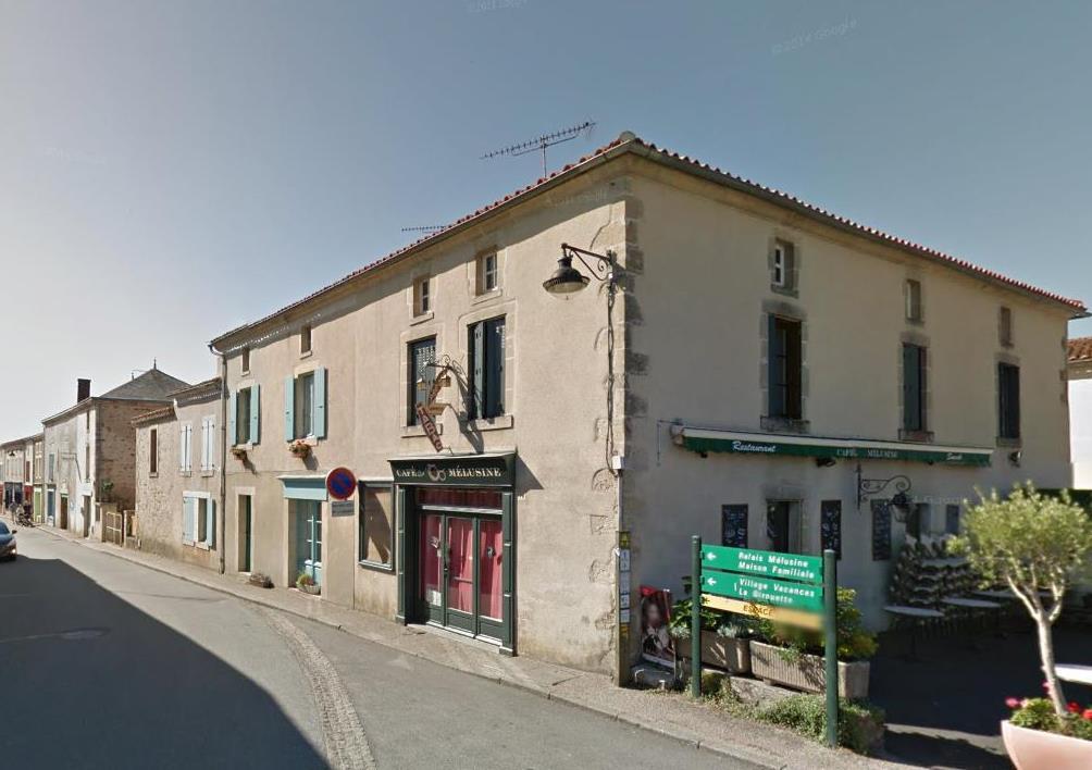 café-mélusine-vouvant-1