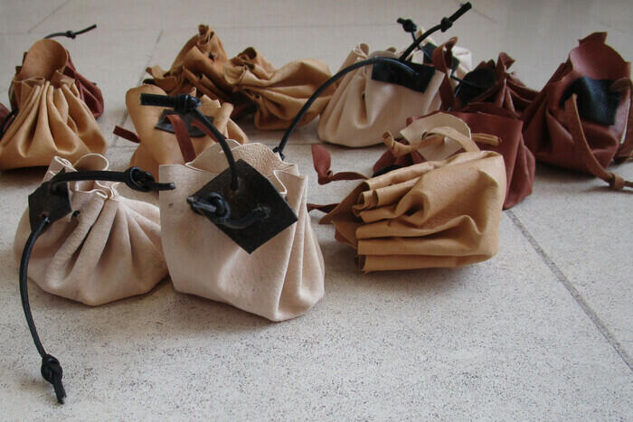 Atelier préhisto' "Bourse en cuir"_1
