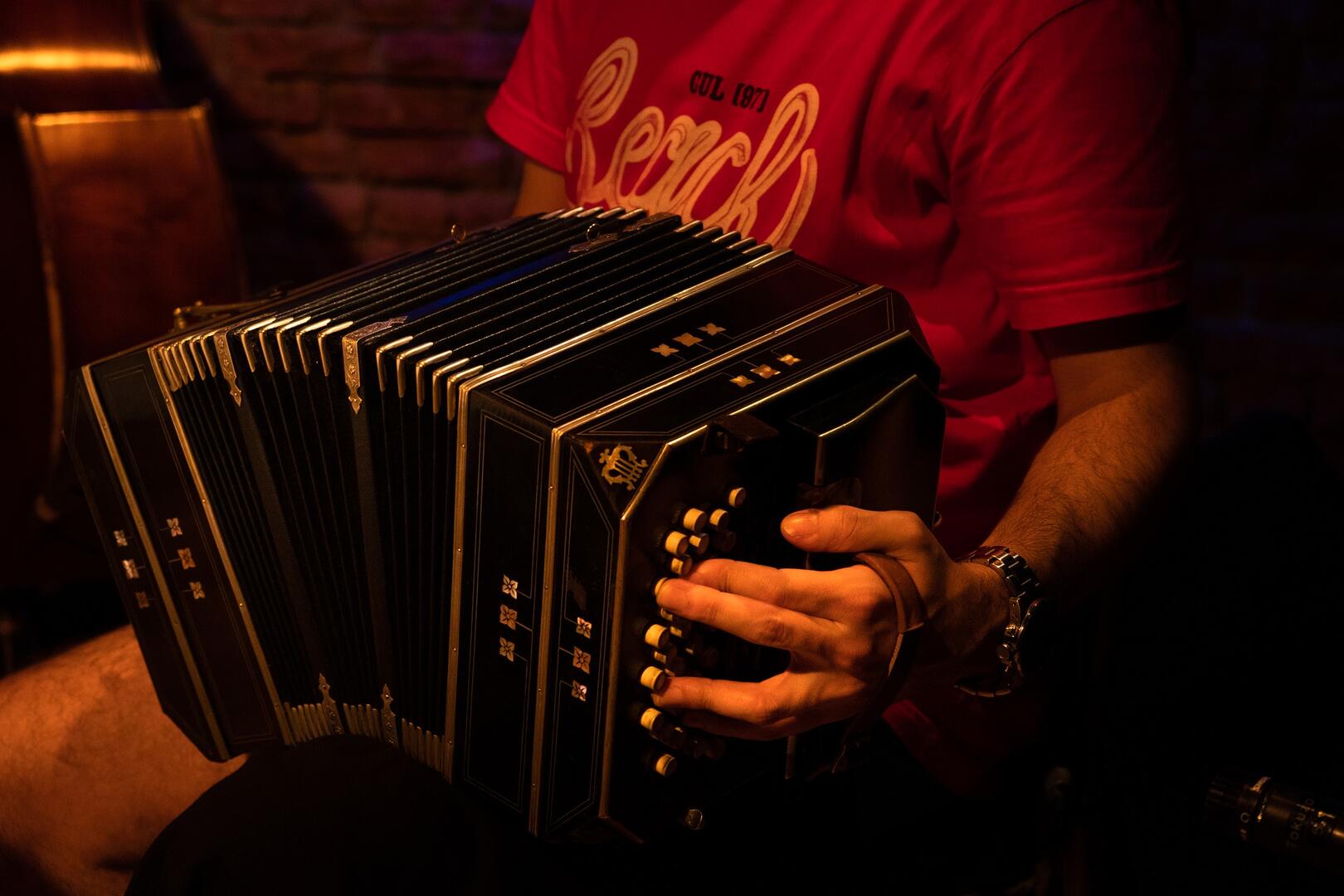 tango-4524900_1920