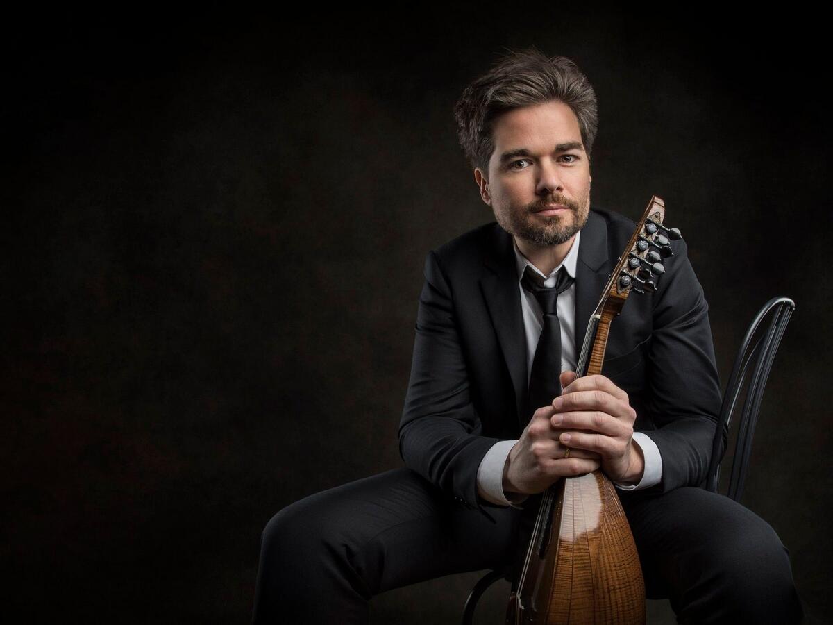 JULIEN MARTINEAU