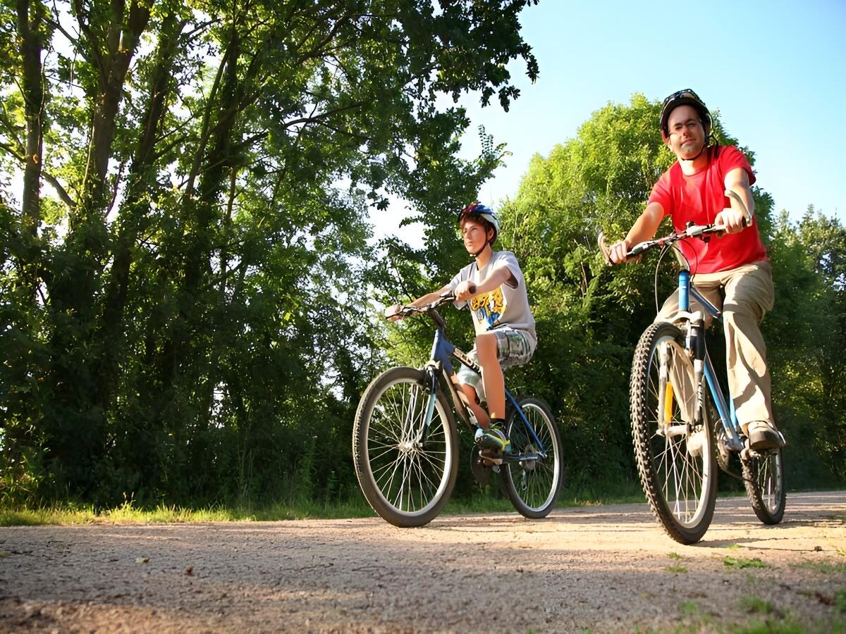 Balade a vélo dans le Pays d'Auge en Normandie