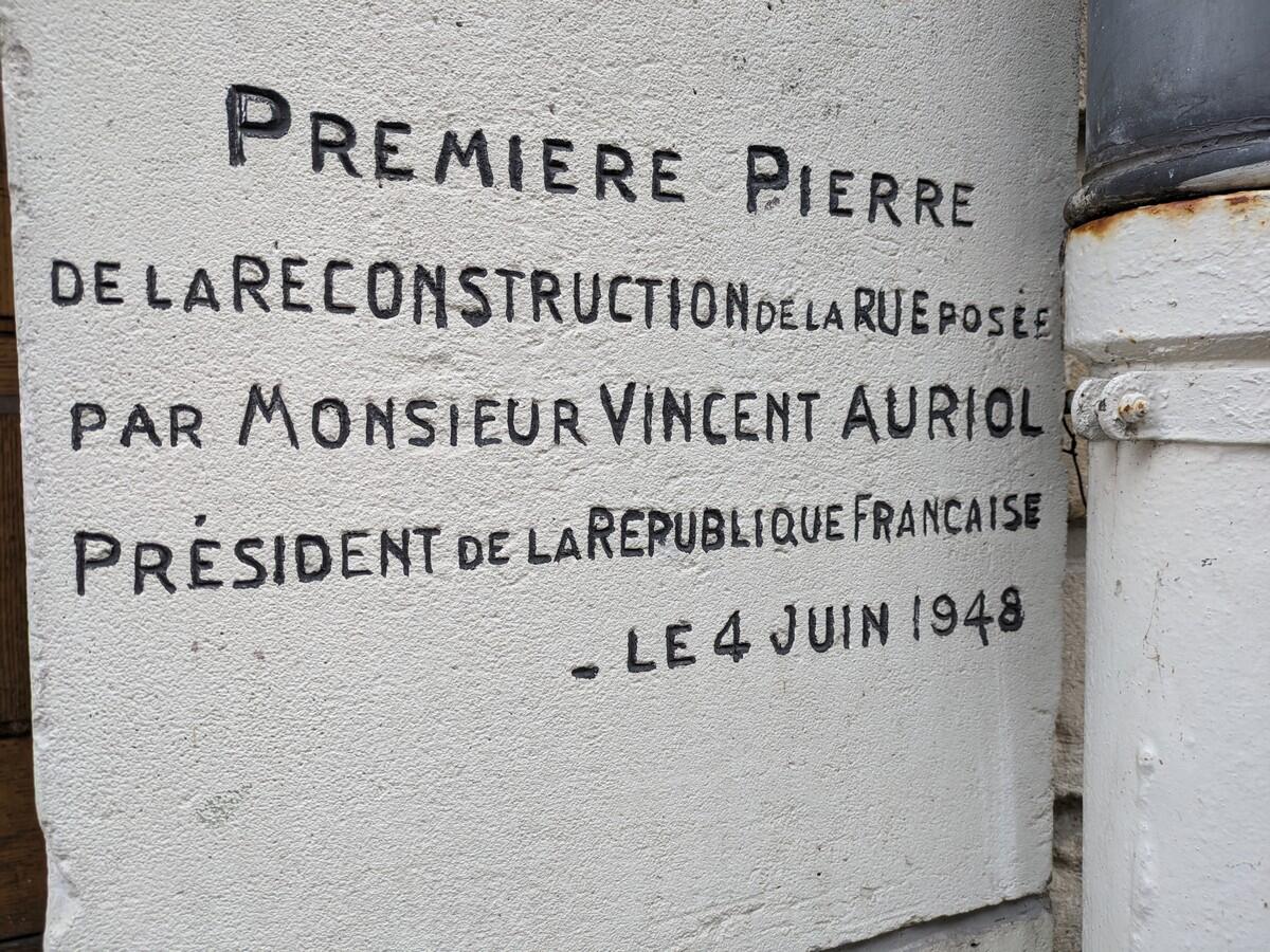 Premiere pierre reconstruction Lisieux