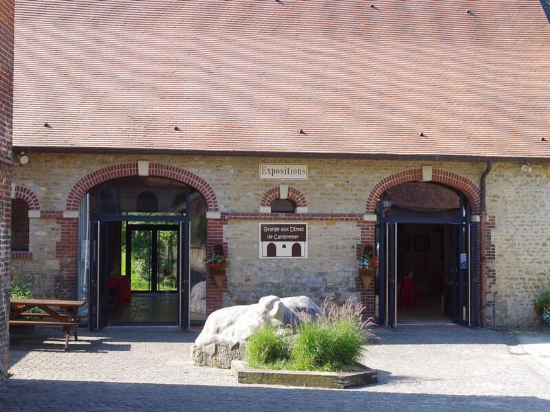 facade_grange_aux_dimes_2