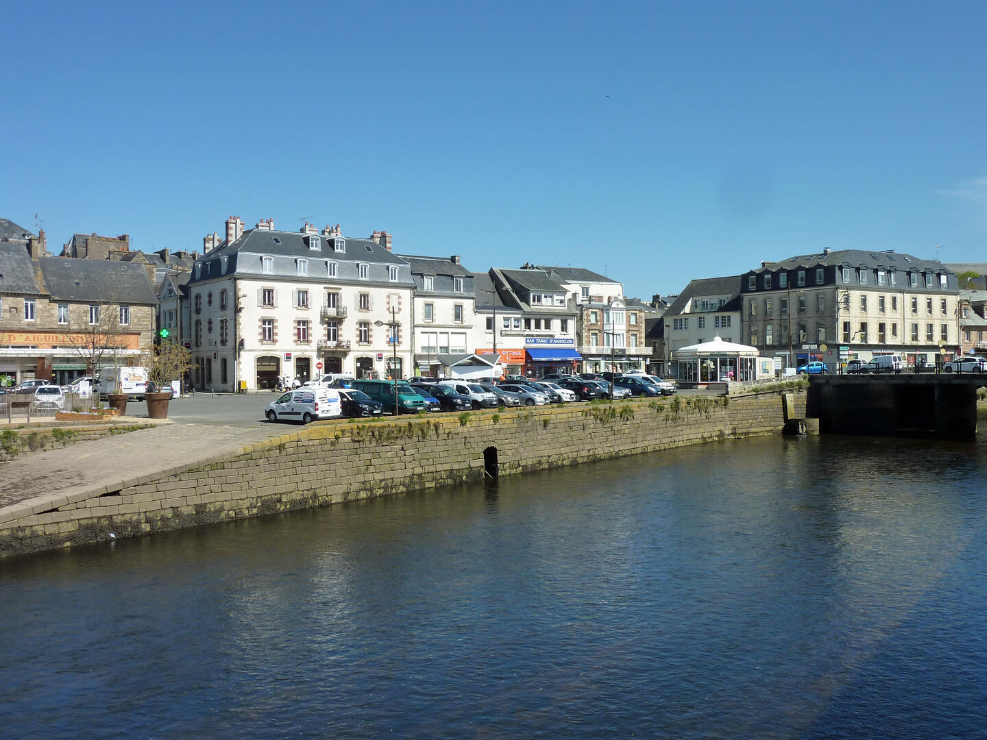 Lannion - Quai d'Aiguillon