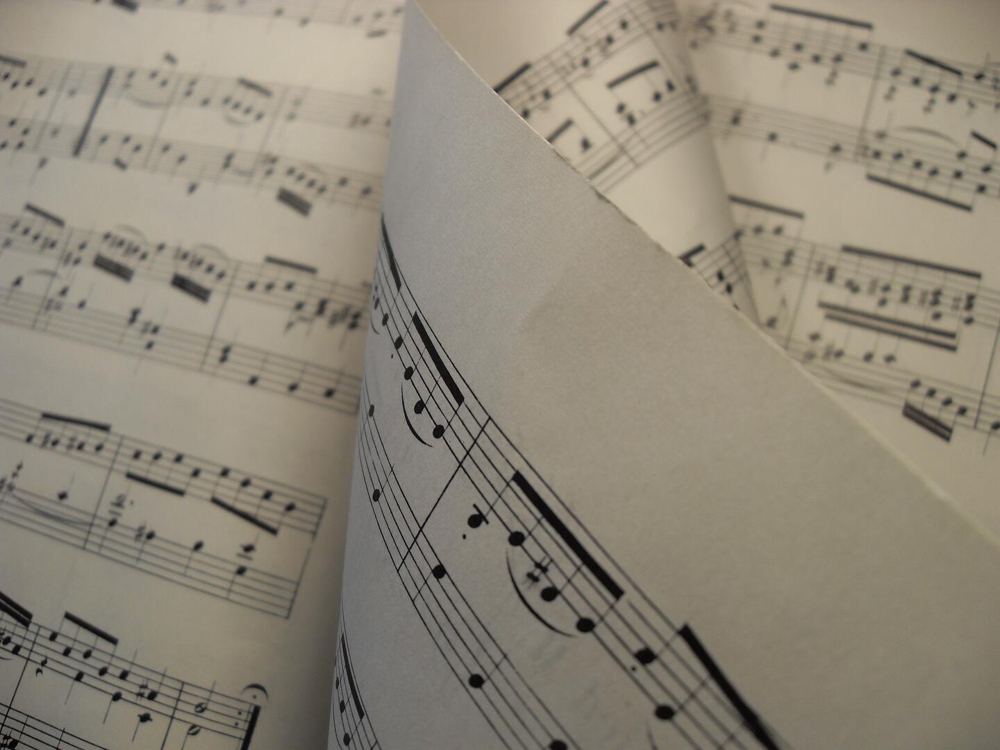 sheet-music-gedc019680_1920
