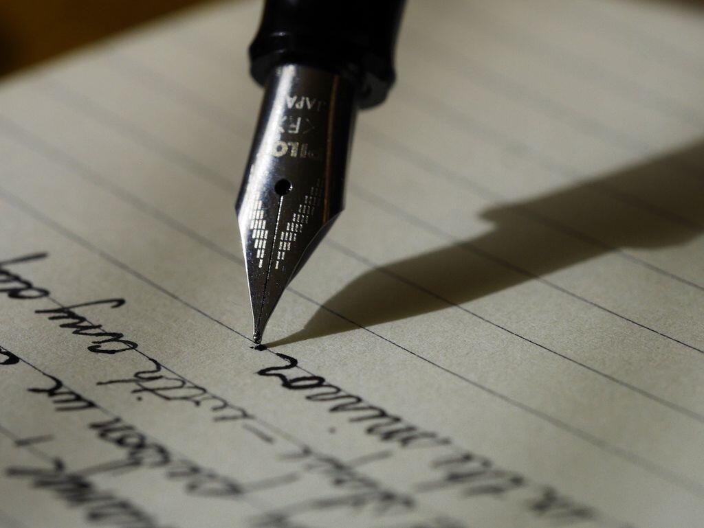 writing-g70379823c_1920