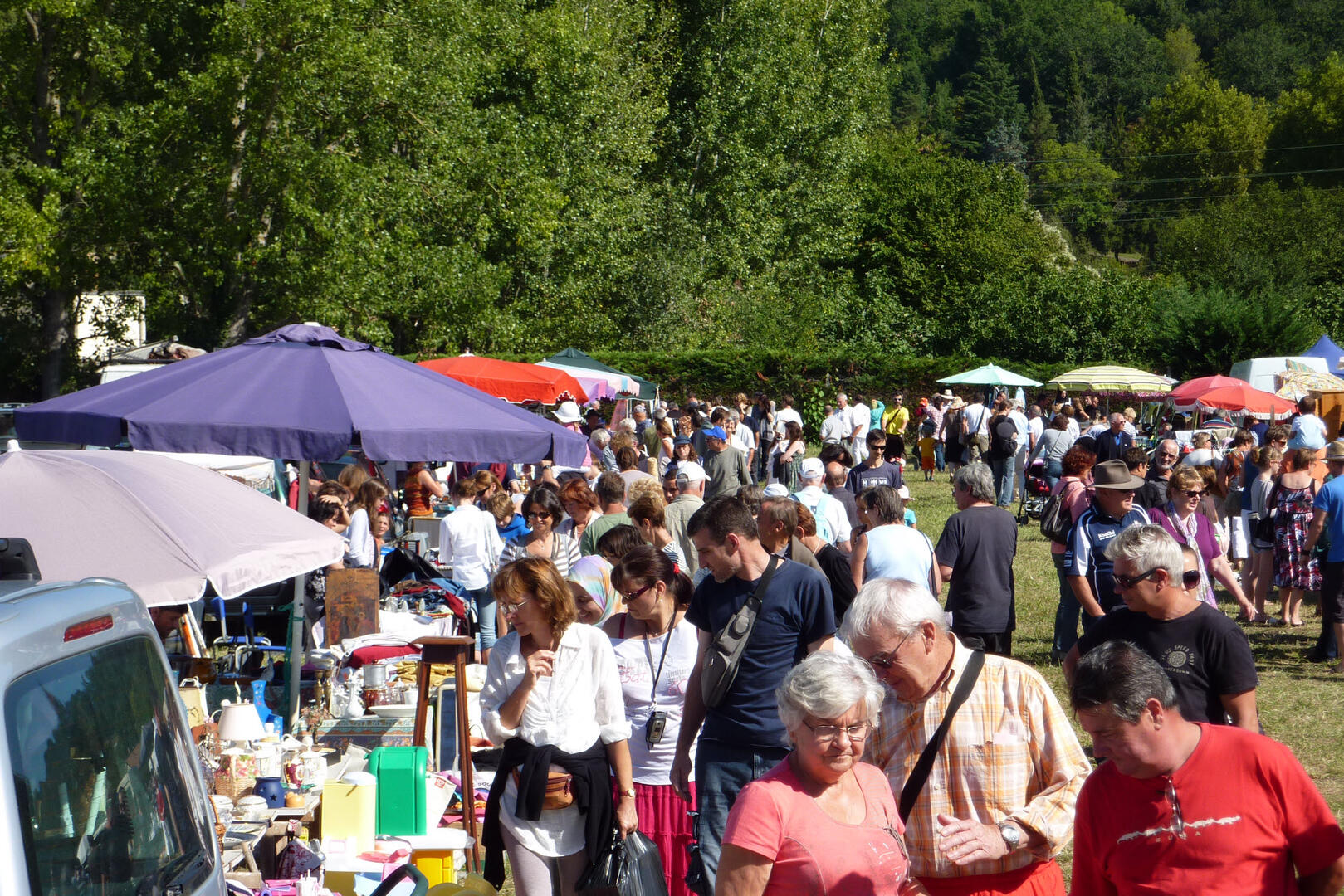 Brocante fête locale Août