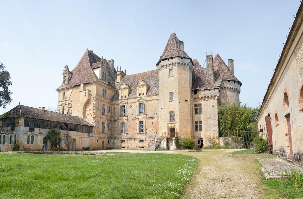 Chateau de Lanquais
