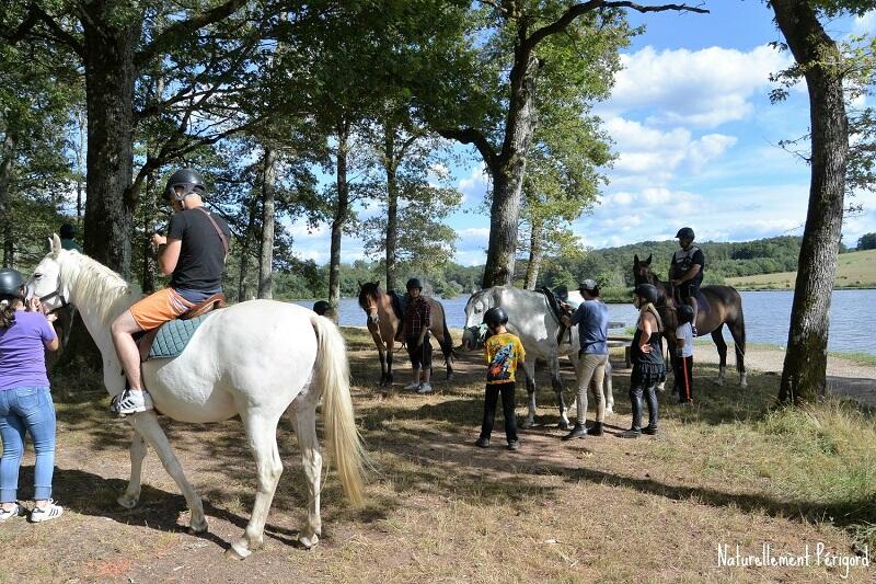 été-actif-2016-équitation-étang