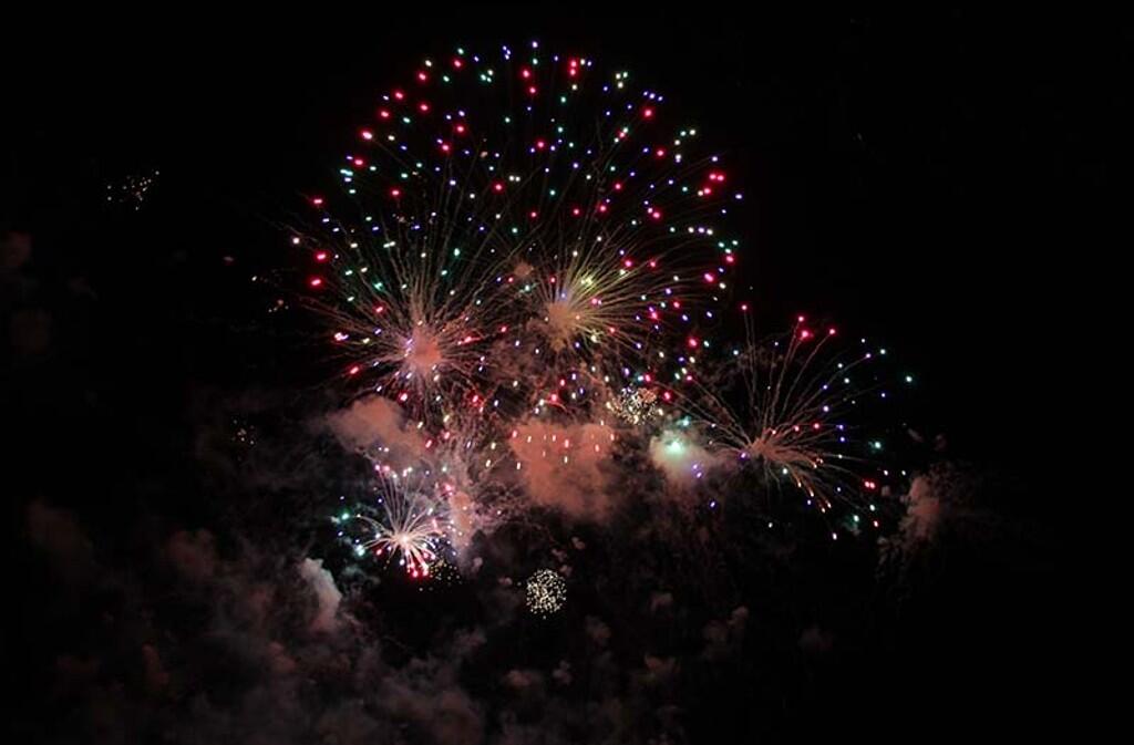 pezuls en fête - feux d'artifices