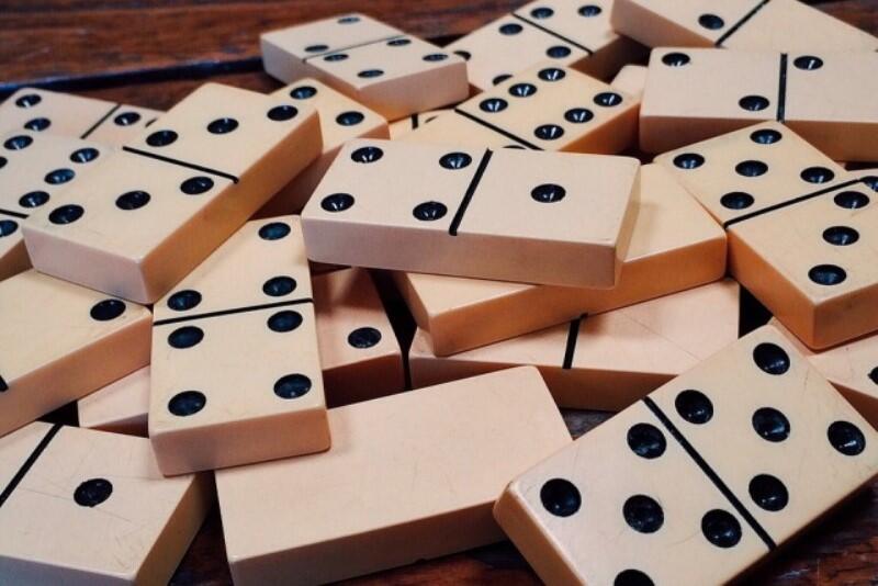 js - Dominos