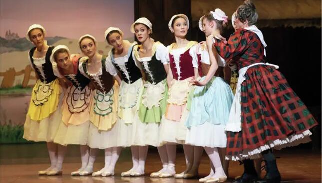 Ballet "La fille mal gardée" - Par Frederick Ashton.