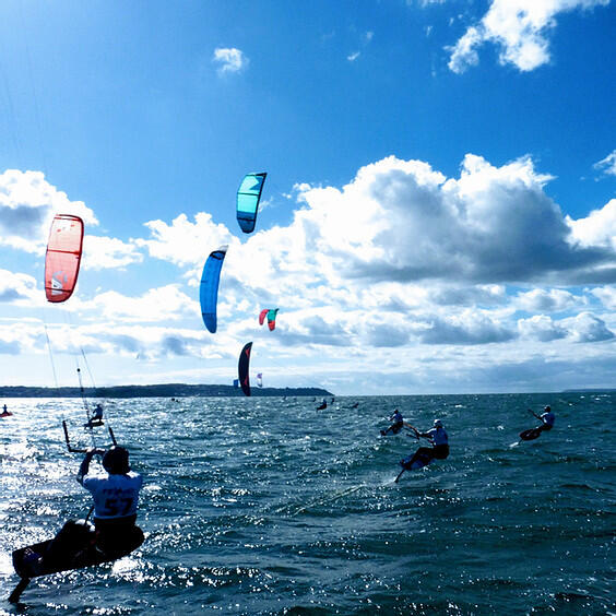 AOU skc race kitefoil