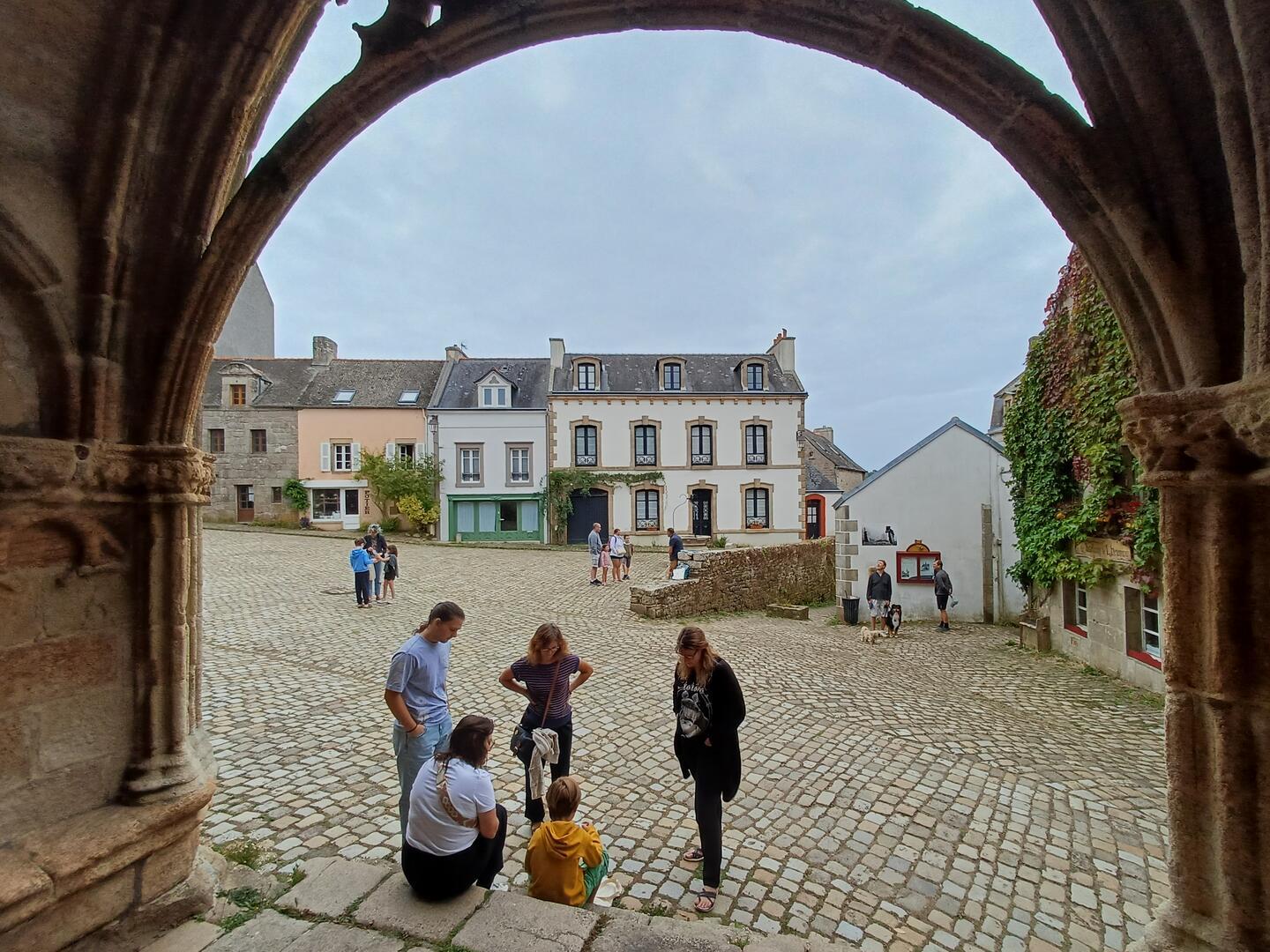 Chasse aux Kuriosités à Pont-Croix avec les Archi Kurieux