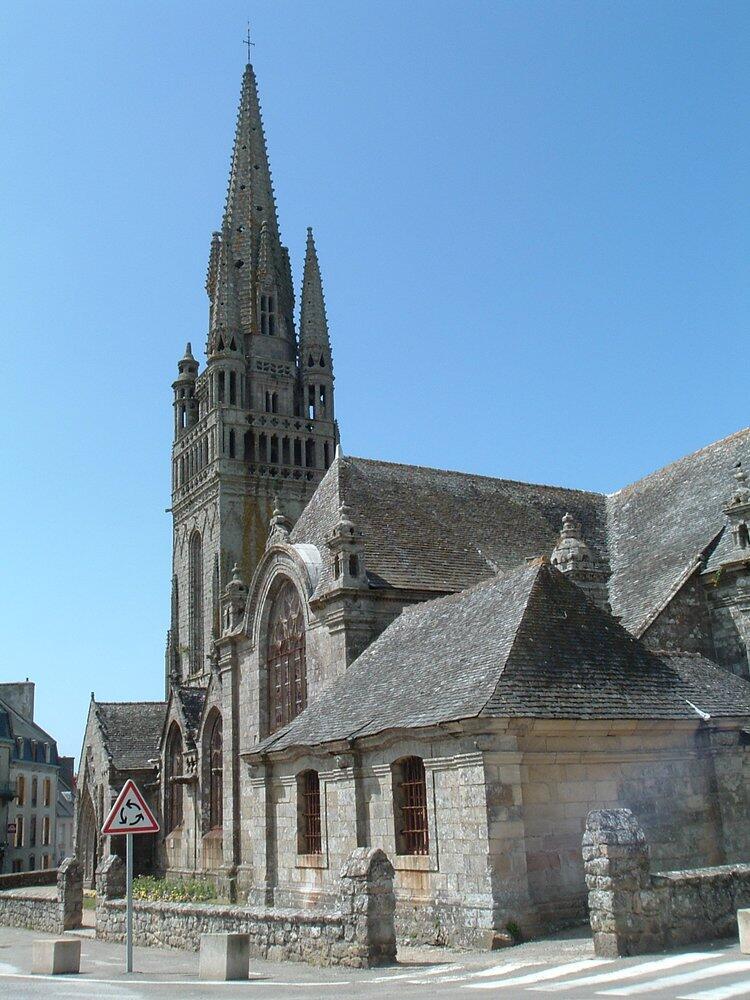 A Douarnenez (quartier de Ploaré), l'église Saint Herlé