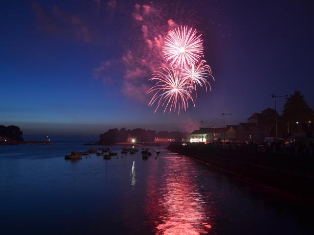 JUL otdz-flb-douarnenez-feu-artifice-14-07-20130004-640x480