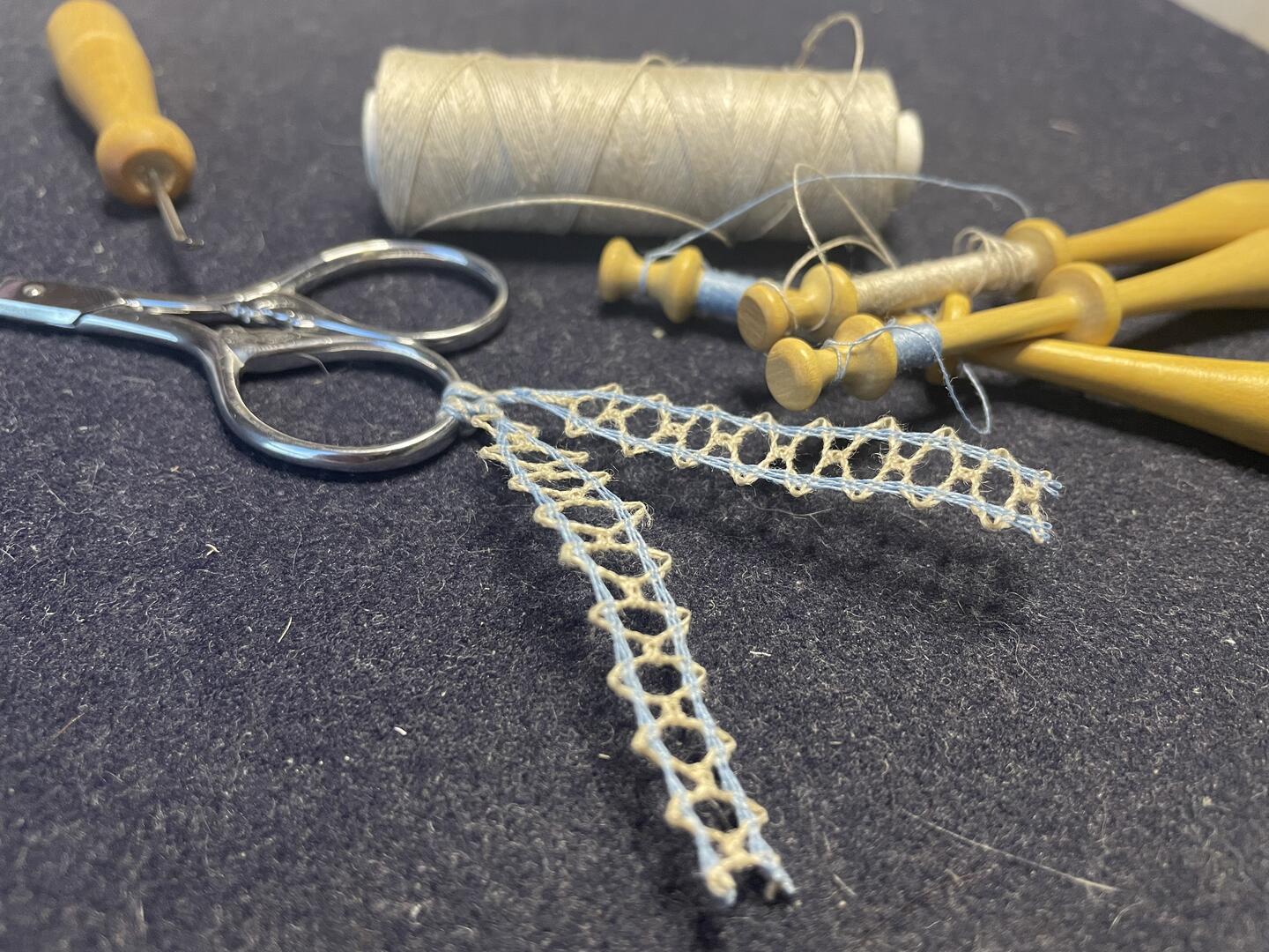 fuseau et ciseau dentelle