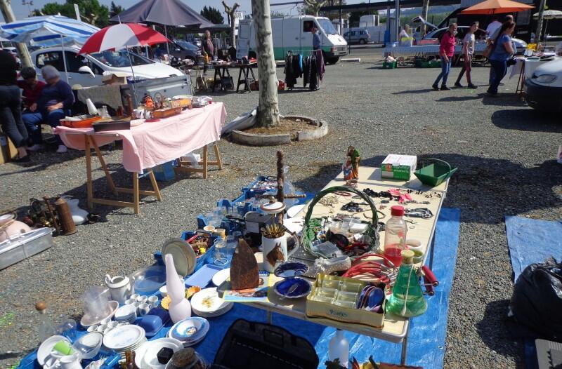 vide grenier modèle 3