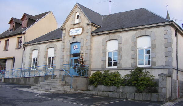 AUZANCES_Bibliothèque municipale