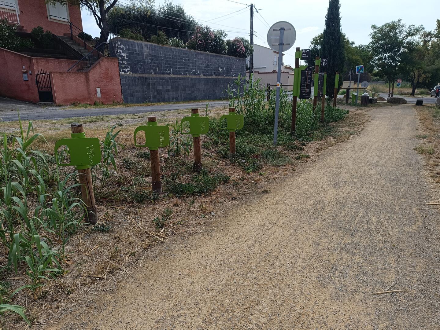 Appui cadre vélo_Voie verte Camin Art_départ_arrivée Capestang_chem de St Sernin