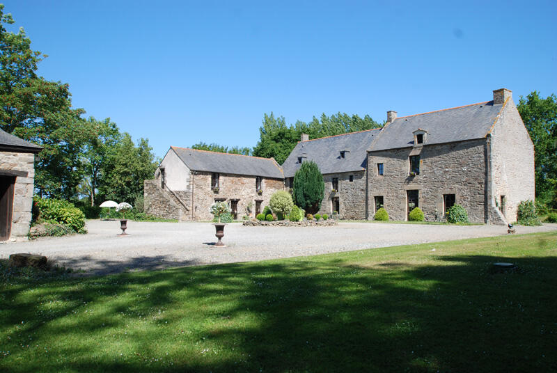 Madame Nouri Gîte Les Grands prés à Cancale