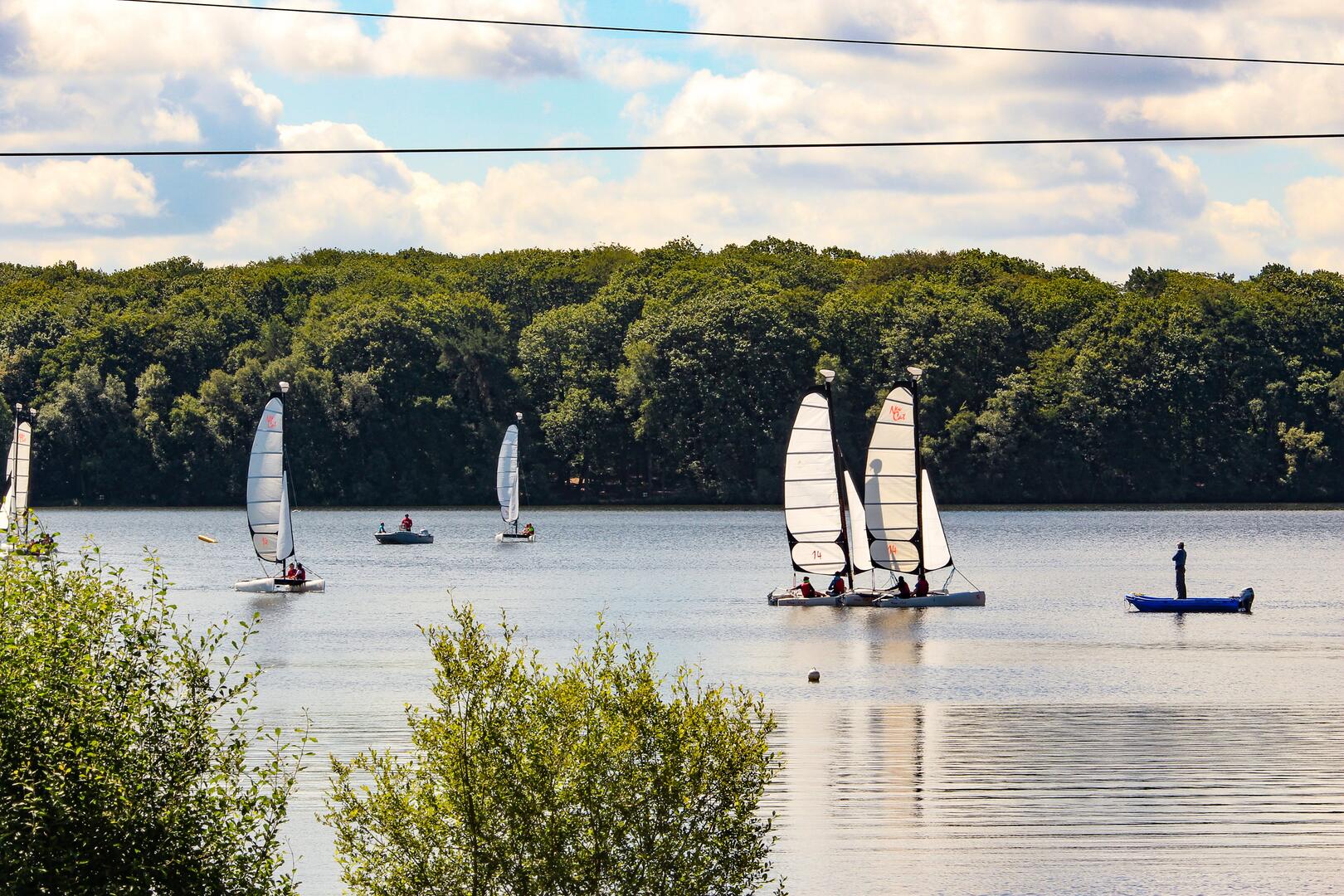 Catamaran Lac de Trémelin