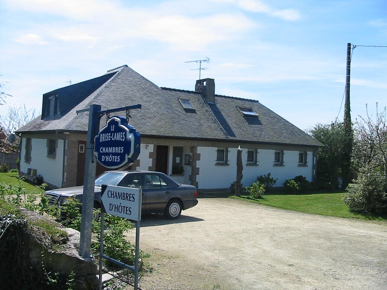 Le-brise-lames-Mr-Touze-Saint-Briac-facade