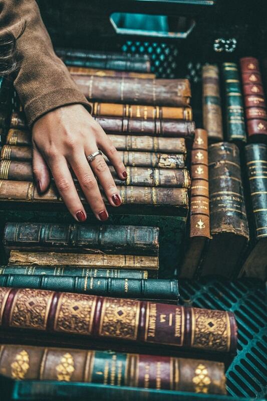 Livres © Fred Pixlab - Unsplash