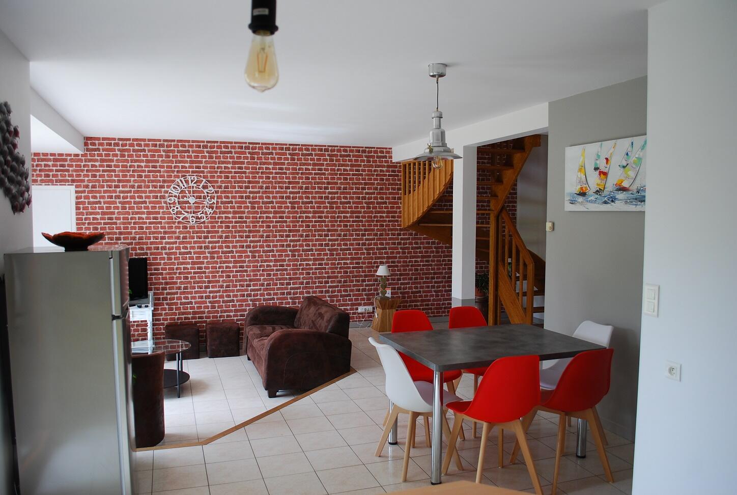 Location-Mme Ouzilleau-Saint-Coulomb
