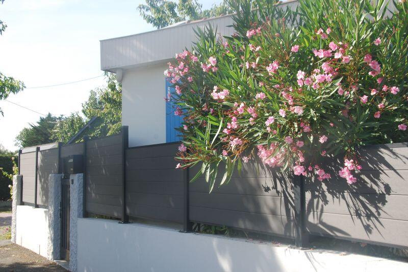 Madame-Fournier-Dinard-facade-fleurs