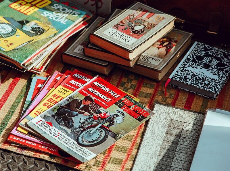 Vide-grenier © Clem Onojeghuo - Unsplash (3)