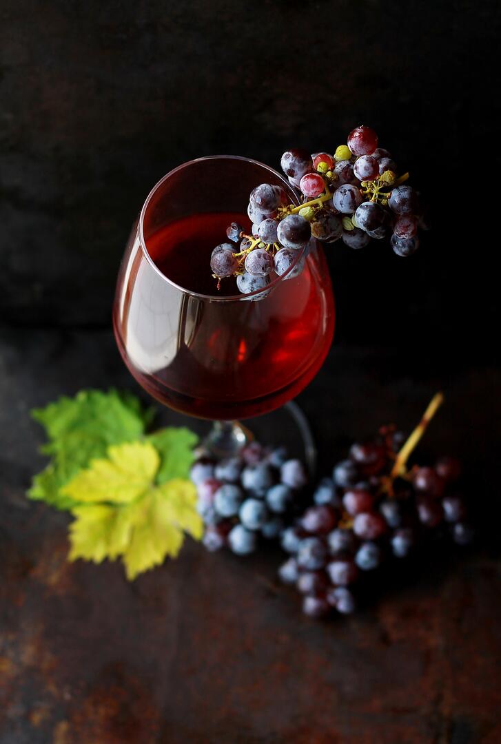 Wine @ Roberta Sorge - Unsplash