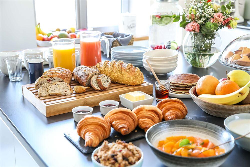 la-madeleine-du-chatelet-redon-buffet-7919