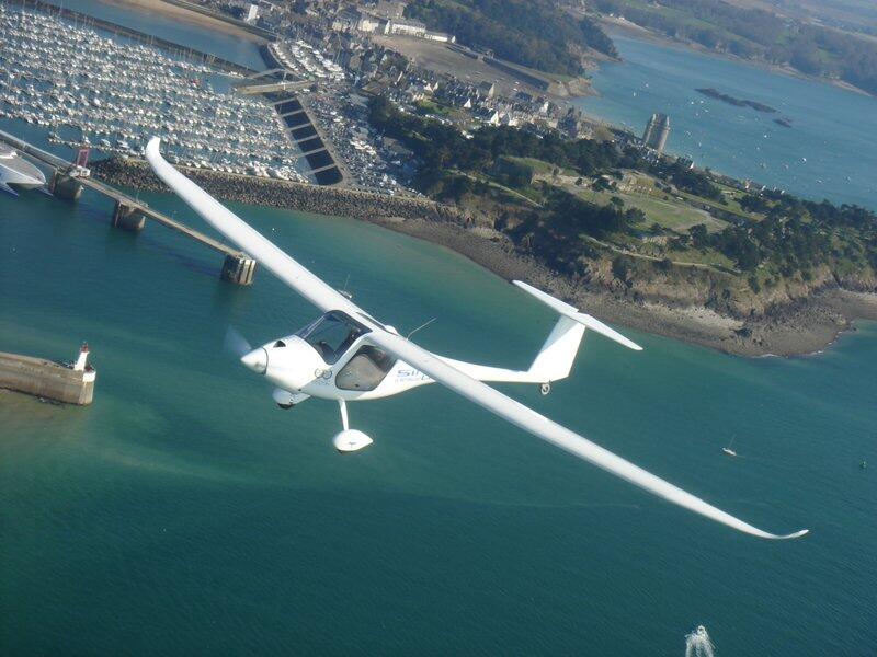 Emeraude Aviation Dinard -Brochure