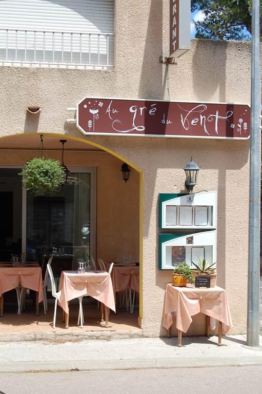 AU GRE DU VENT