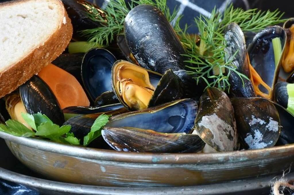 Repas Moules à la paille