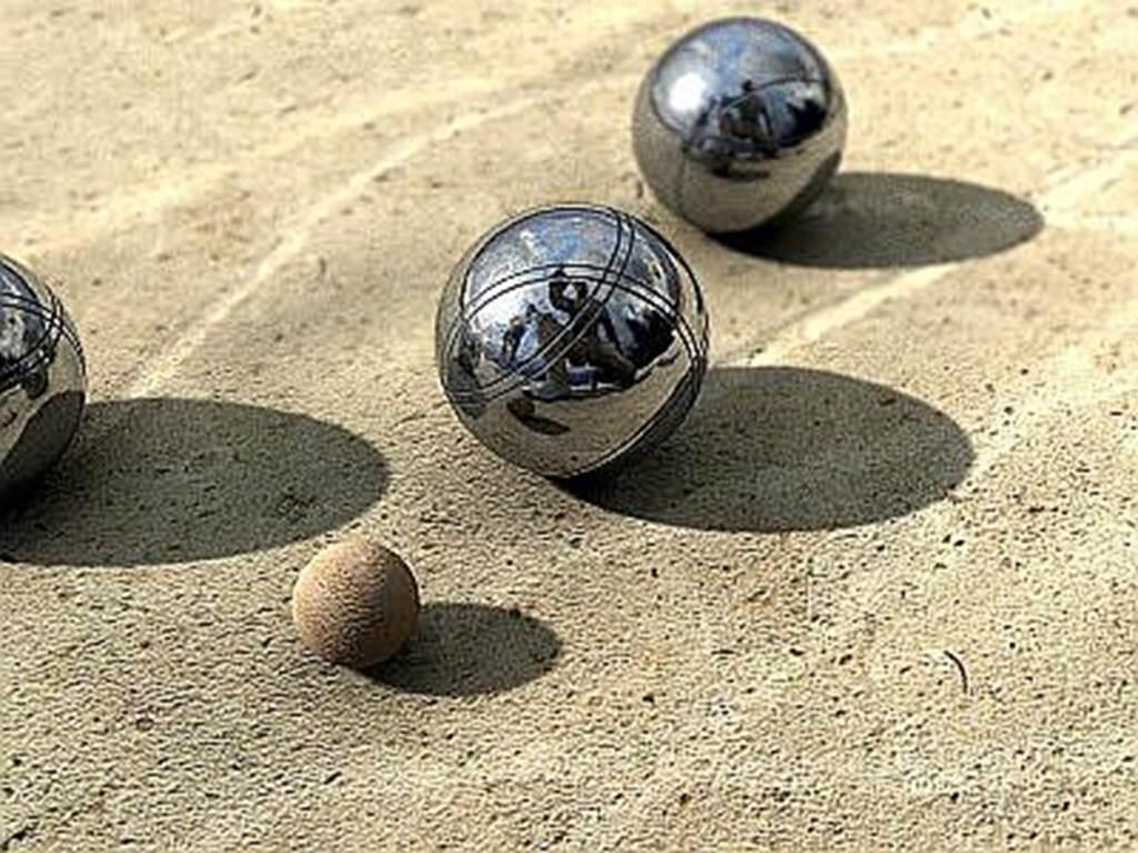 Terrain de pétanque - Ax les Thermes