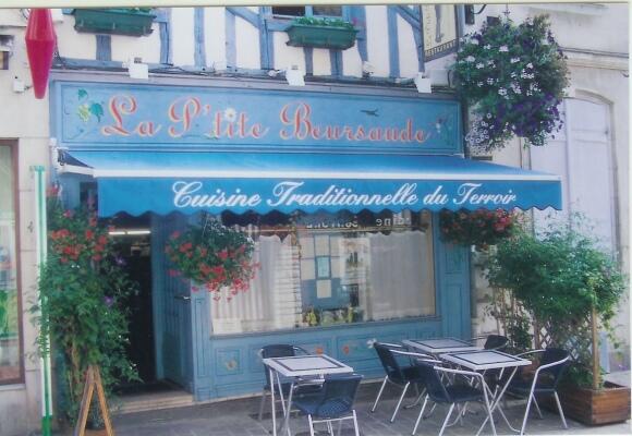 1345733001-petitebeursaude01-new-zoom